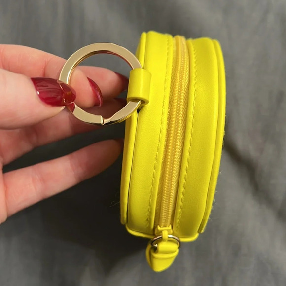 Benefit cosmetics coin pouch - Picture 3 of 4